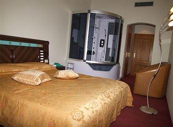House & Restaurant Hotel 4*