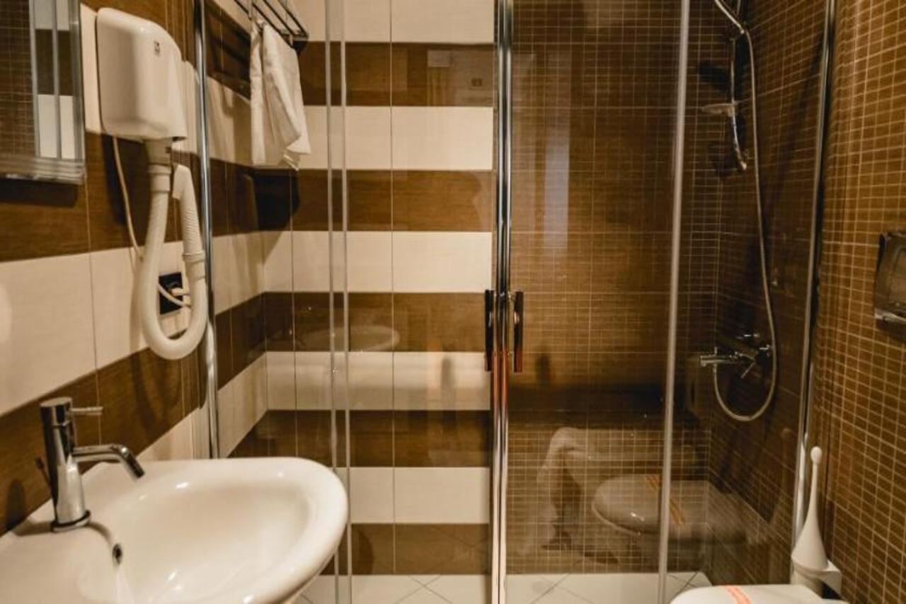Hotel House & Restaurant Tirana