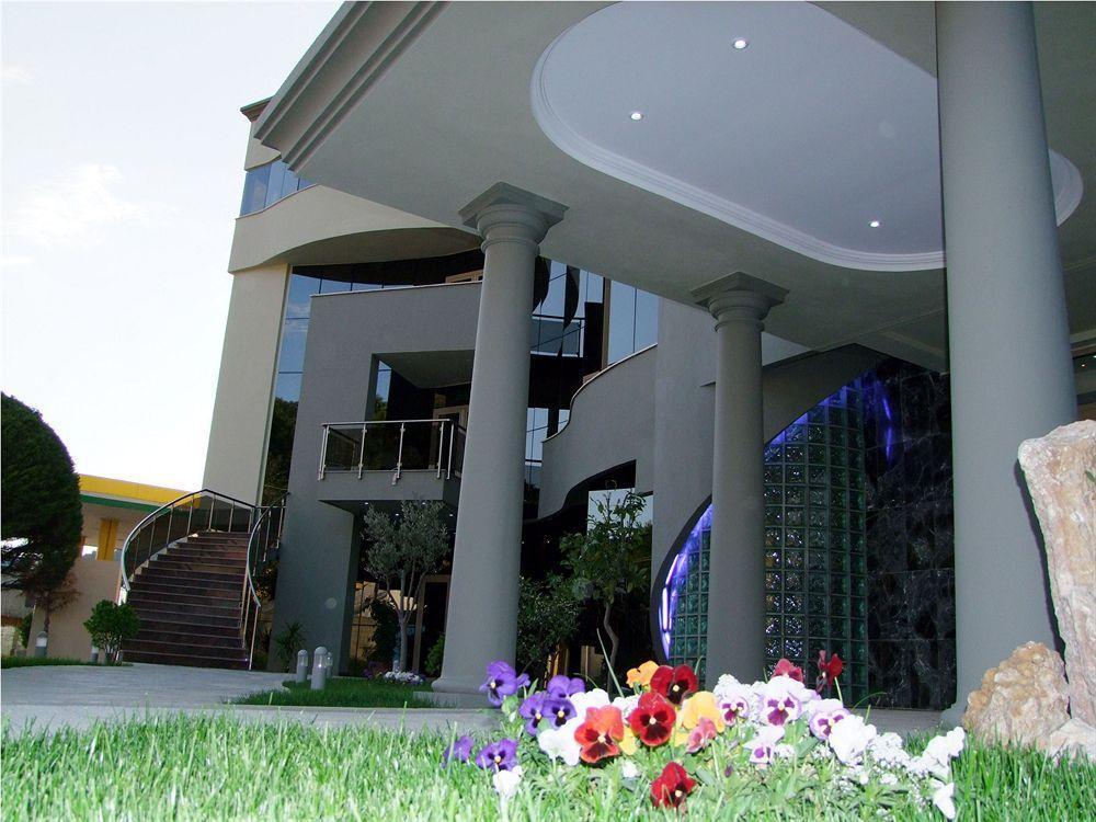 House & Restaurant Hotel 4*