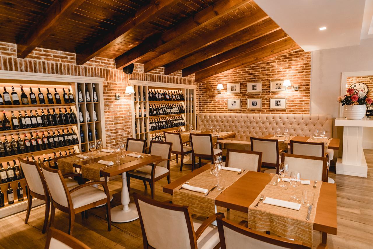 House & Restaurant 4*
