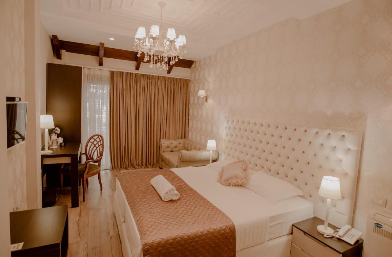House & Restaurant Hotel